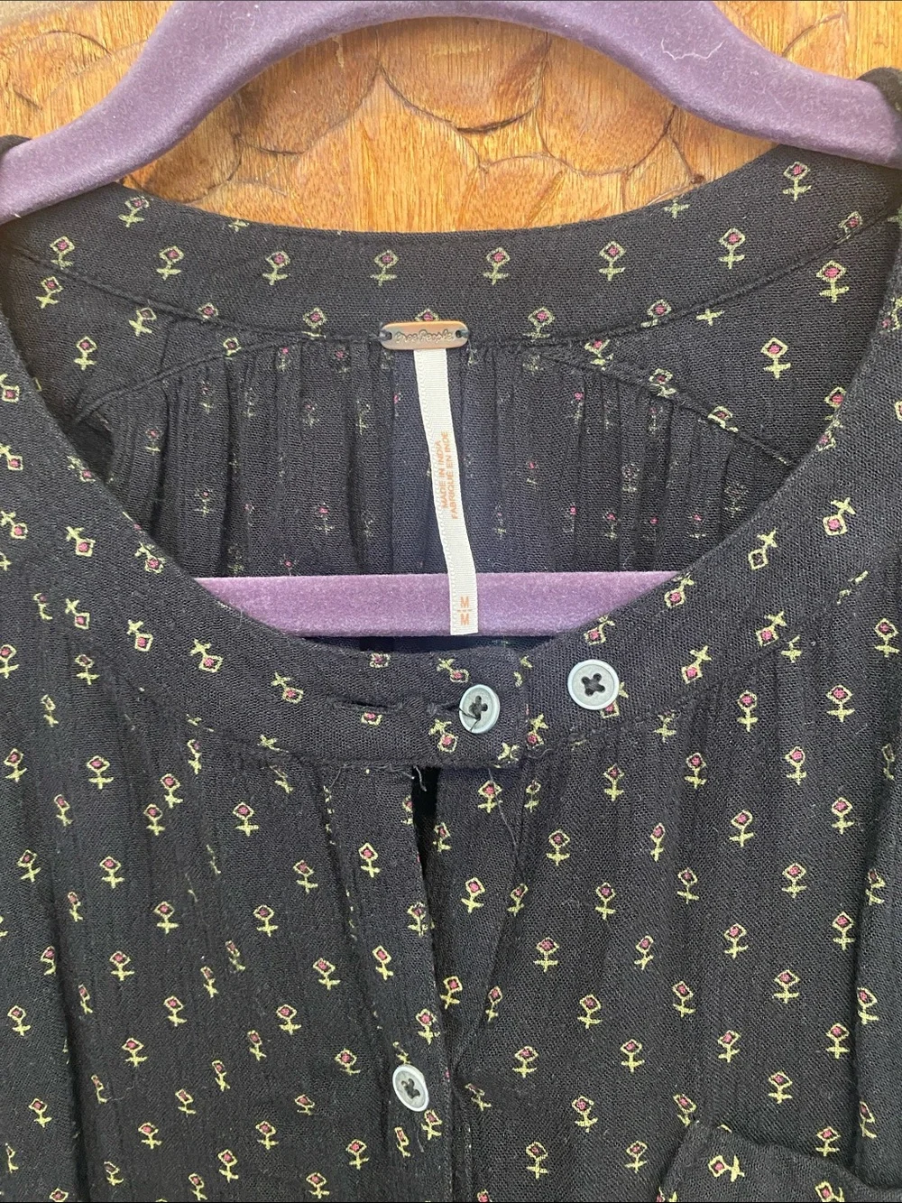 Free People long sleeve blouse hi low hem black green red pattern medium rayon